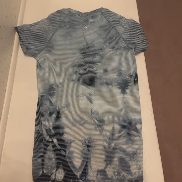 Lululemon Swiftly Tech - Picture 2 of 2